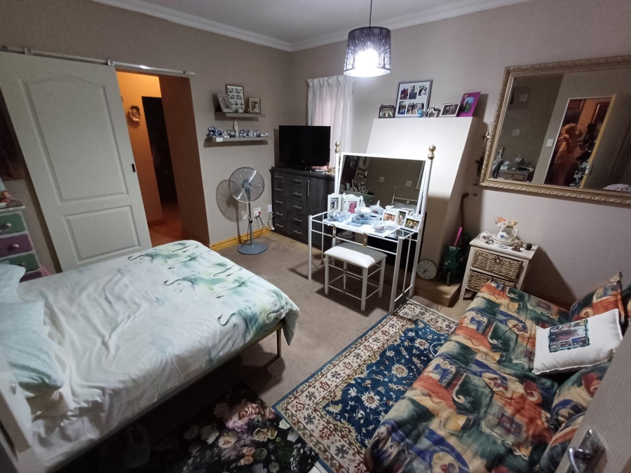 3 Bedroom Property for Sale in Langenhovenpark Free State